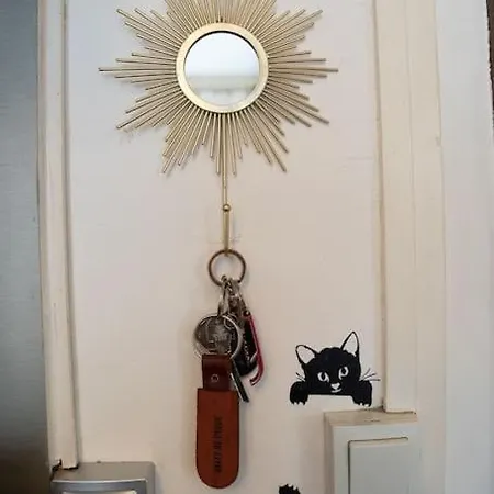 アパート Sunny Cozy Studio, Place Edith Piaf